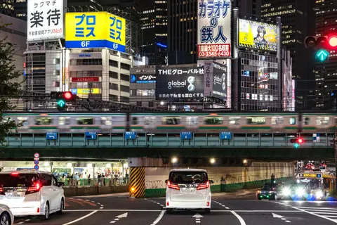 네온 도시 거리 4K 배경화면 · city · 3840×2560