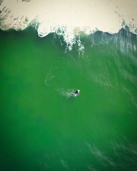Surfing Phone Wallpaper · sport · 1440×1800