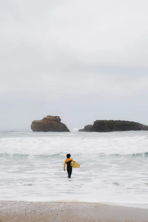 Surfing Phone Wallpaper · sport · 1440×2160