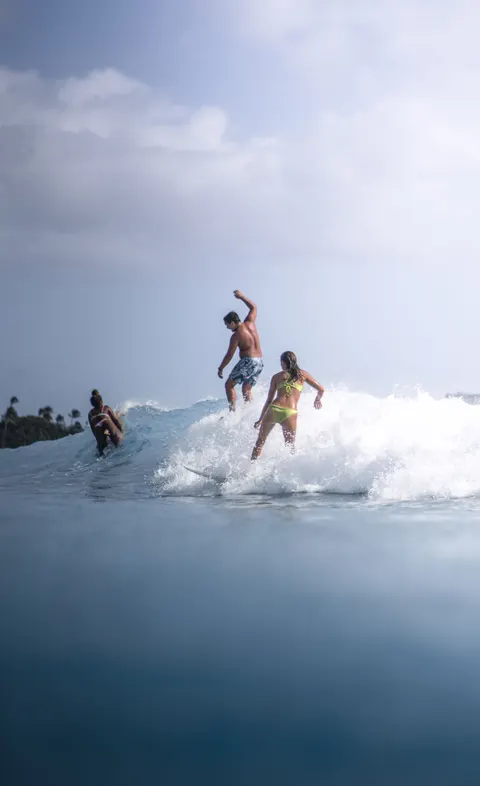 Surfing Phone Wallpaper · sport · 1440×2359