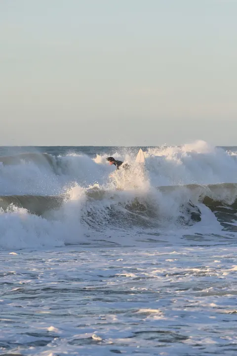 Surfing Phone Wallpaper · sport · 1440×2160