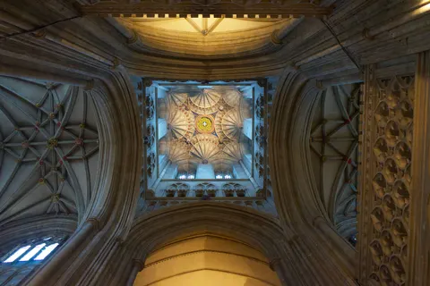 Wallpaper Katedral 4K · architecture · 3840×2560