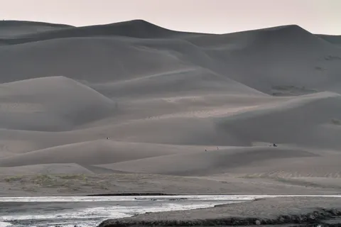 والپیپر تپه‌های شنی کویر با کیفیت 4K · nature · 3840×2560