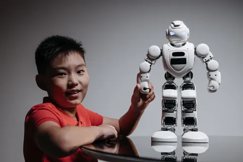 Tapeta Robot 4K · technology · 3840×2563