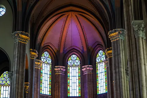 Papel de parede Catedral 4K · architecture · 3840×2560
