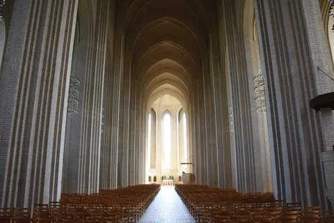 Cathedral 4K Wallpaper · architecture · 3840×2560