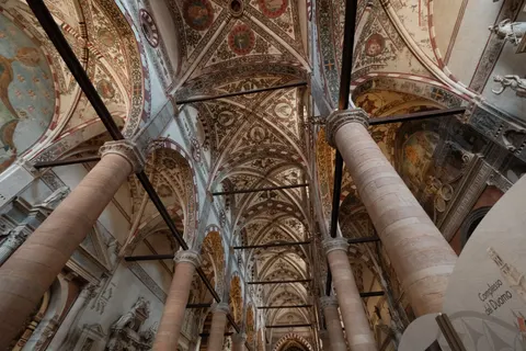 Wallpaper Katedral 4K · architecture · 3840×2560