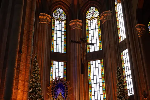 Cathedral 4K Wallpaper · architecture · 3840×2560