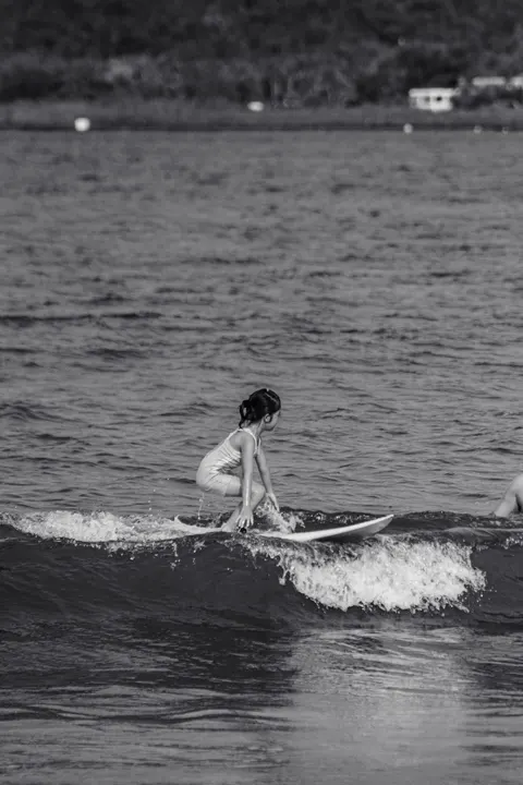 Surfing Phone Wallpaper · sport · 1440×2160
