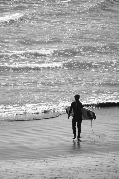 Surfing Phone Wallpaper · sport · 1440×2160
