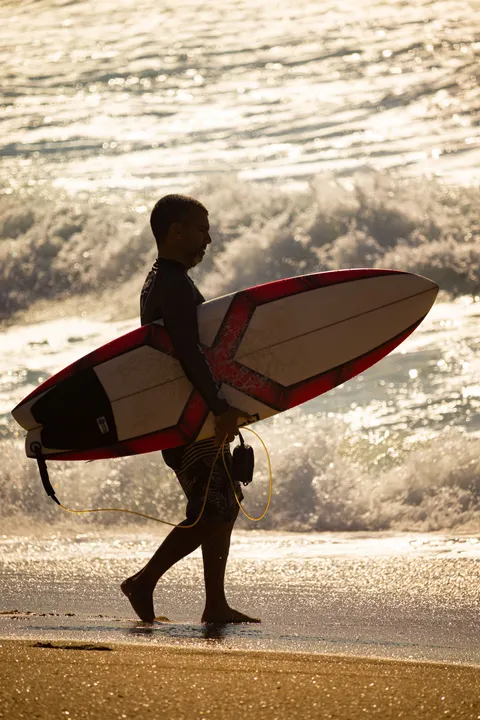 Surfing Phone Wallpaper · sport · 1440×2160