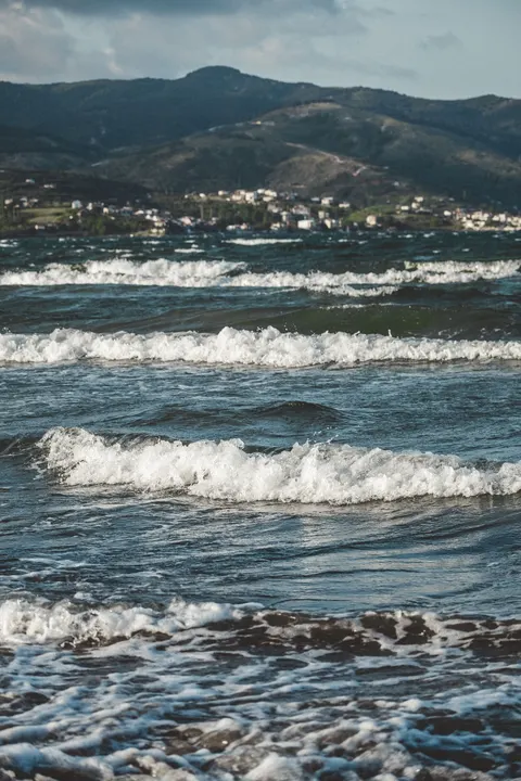 Surfing Phone Wallpaper · sport · 1440×2160
