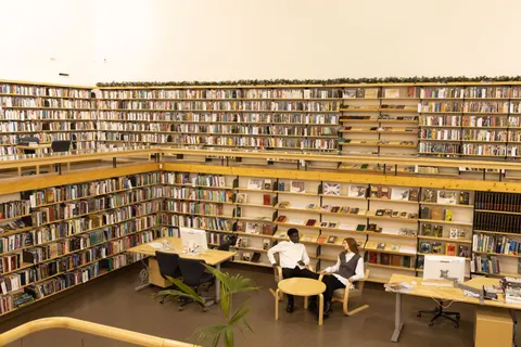 Tapeta Wielka biblioteka 4K · architecture · 3840×2560