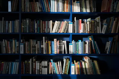Grote bibliotheek 4K-achtergrond · architecture · 3840×2560