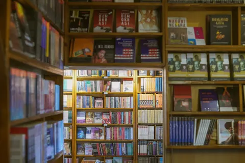 Grand Library 4K Wallpaper · architecture · 3840×2560