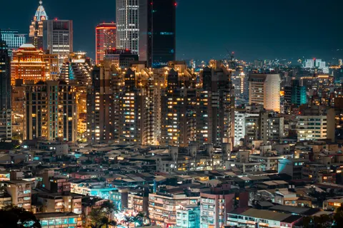 도시 항공뷰 4K 배경화면 · city · 3840×2561