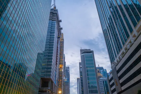خلفية ناطحة سحاب بدقة 4K · city · 3840×2562