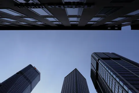 Wolkenkratzer 4K Hintergrundbild · city · 3840×2560