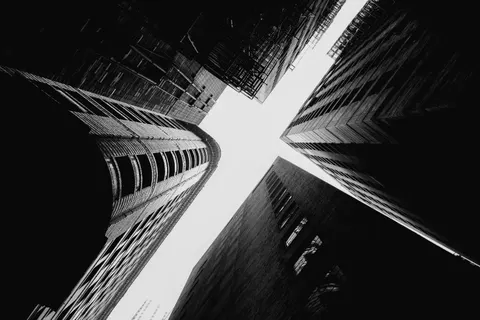 摩天大楼 4K壁纸 · city · 3840×2560