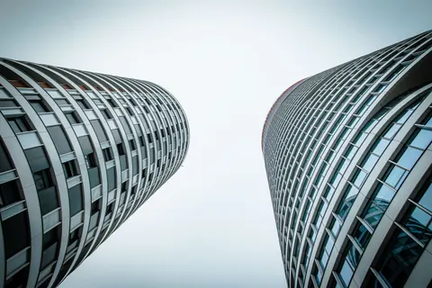 Skyscraper 4K Wallpaper · city · 3840×2560