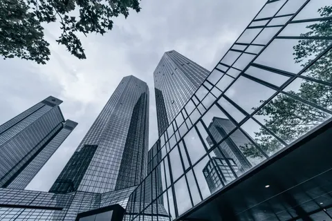 마천루 4K 배경화면 · city · 3840×2560