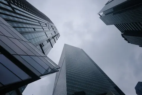 Skyscraper 4K Wallpaper · city · 3840×2560