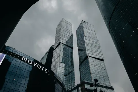 Wolkenkratzer 4K Hintergrundbild · city · 3840×2560