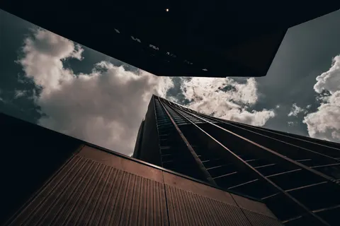 Skyscraper 4K Wallpaper · city · 3840×2560