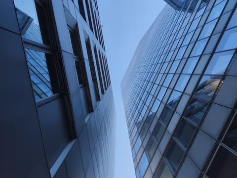 خلفية ناطحة سحاب بدقة 4K · city · 3840×2880