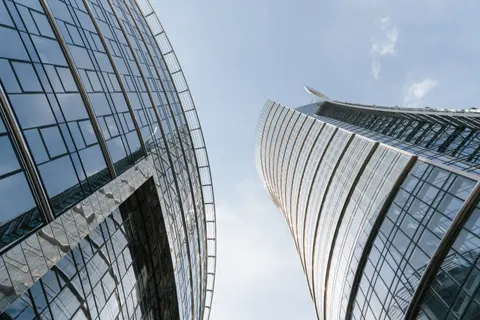 Skyscraper 4K Wallpaper · city · 3840×2560