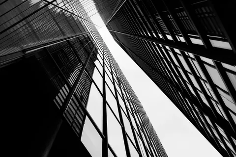 Wolkenkratzer 4K Hintergrundbild · city · 3840×2560