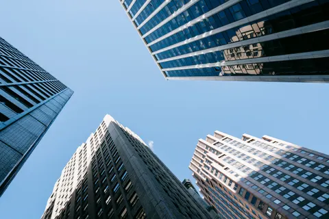 Wolkenkratzer 4K Hintergrundbild · city · 3840×2560