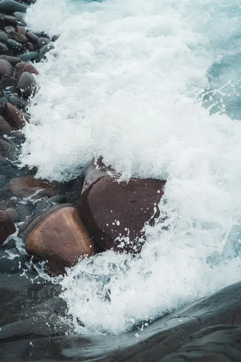 Crashing Wave Phone Wallpaper · ocean_v · 1440×2160