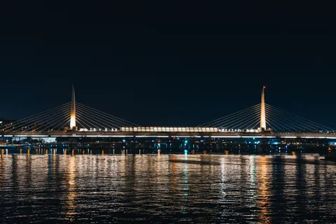 City Bridge 4K Wallpaper · city · 3840×2560