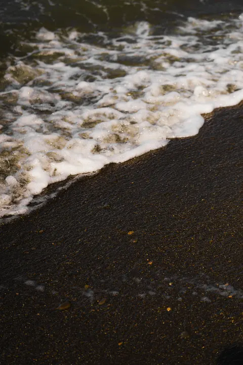 Shore Waves Phone Wallpaper · ocean_v · 1440×2160