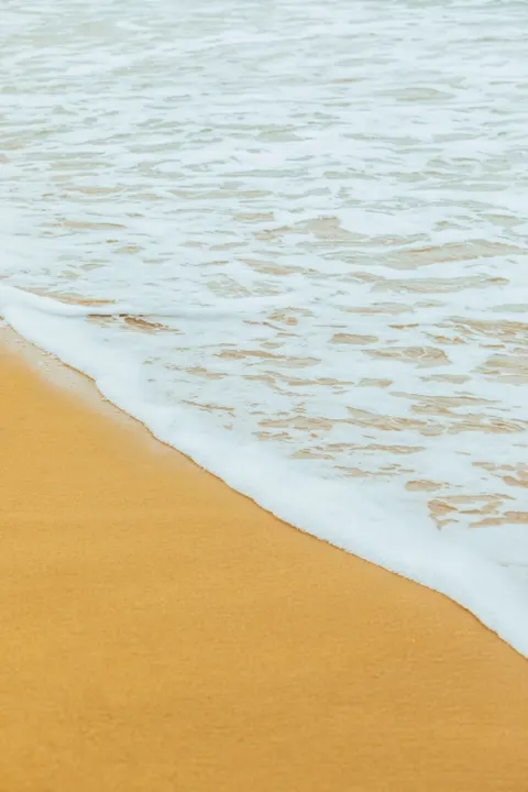 Fale na brzegu Tapeta na Telefon · ocean_v · 1440×2160
