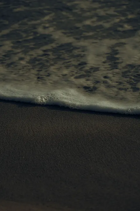 Shore Waves Phone Wallpaper · ocean_v · 1440×2160