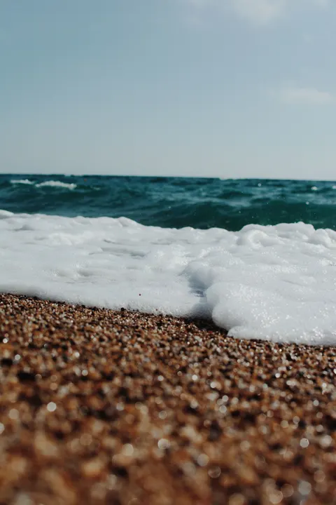 Shore Waves Phone Wallpaper · ocean_v · 1440×2160
