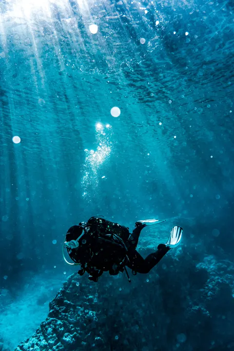Fond d'écran mobile Bleu Sous-Marin · ocean_v · 1440×2160
