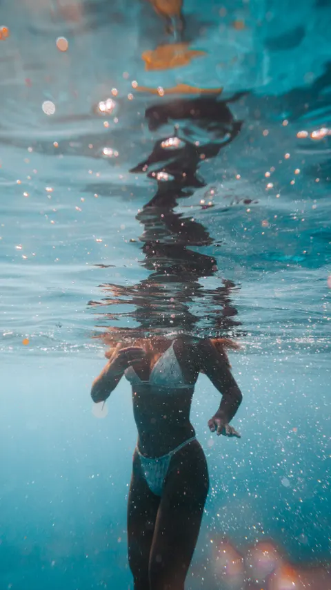 Underwater Blue Phone Wallpaper · ocean_v · 1440×2560