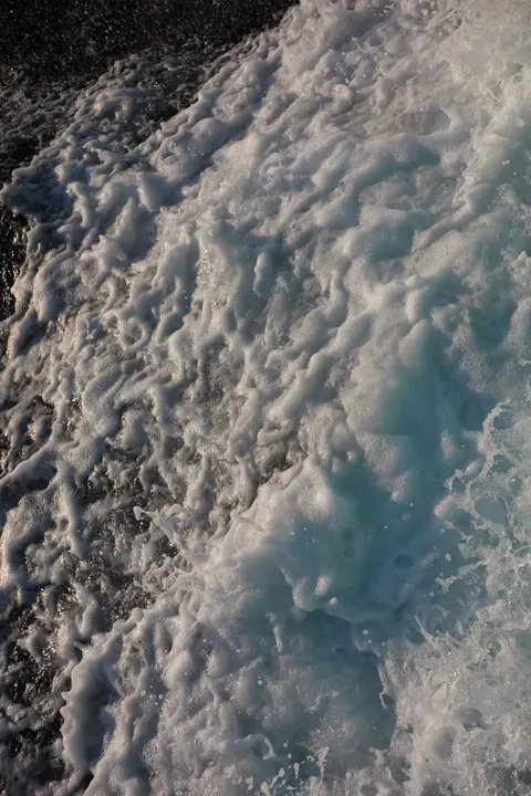 Buih Laut Wallpaper HP · ocean_v · 1440×2160