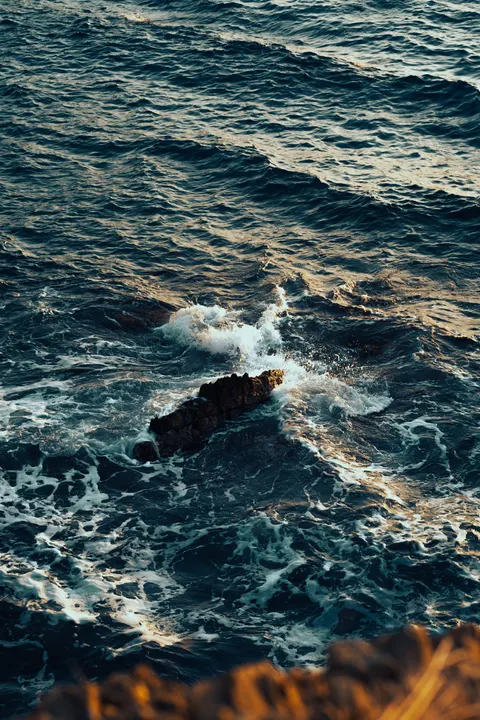Sóng Vỗ Bờ Hình Nền Điện Thoại · ocean_v · 1440×2160