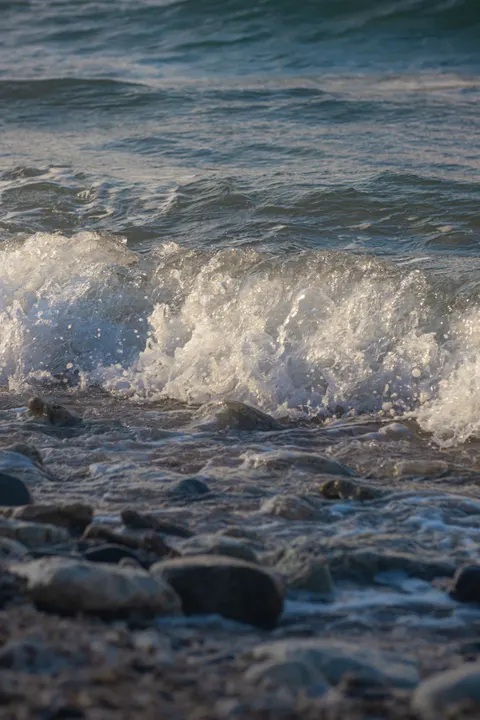 Rozbijająca się fala Tapeta na Telefon · ocean_v · 1440×2160