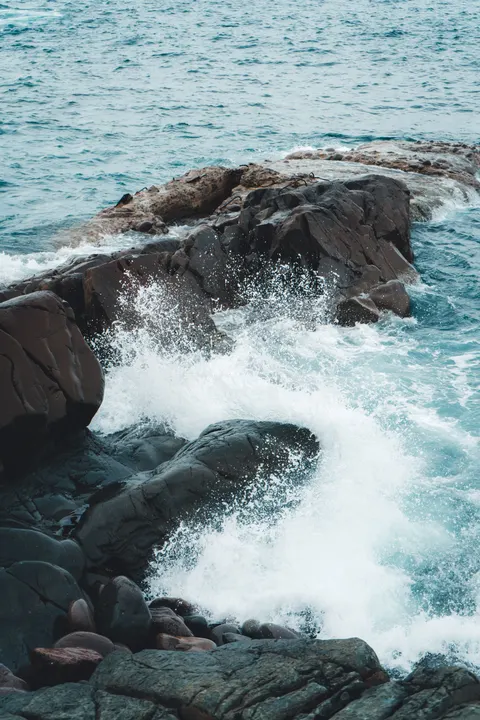 Crashing Wave Phone Wallpaper · ocean_v · 1440×2160