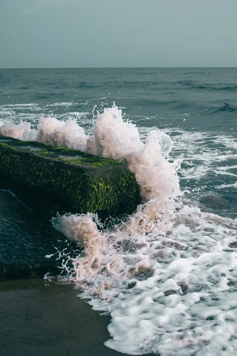 Crashing Wave Phone Wallpaper · ocean_v · 1440×2160