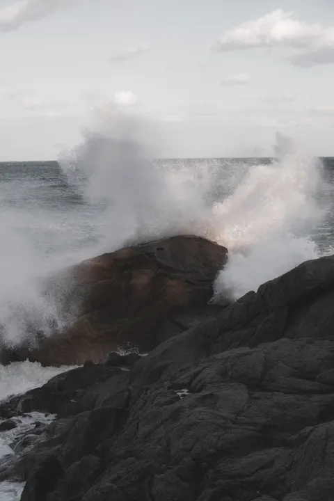 Crashing Wave Phone Wallpaper · ocean_v · 1440×2160