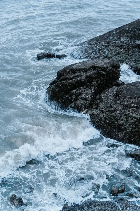 Crashing Wave Phone Wallpaper · ocean_v · 1440×2160