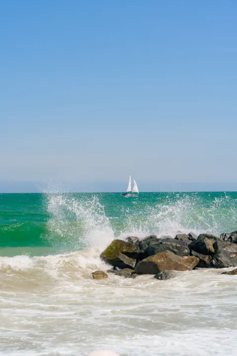 Crashing Wave Phone Wallpaper · ocean_v · 1440×2160