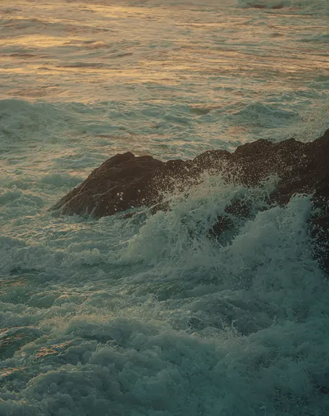 موج در حال شکستن والپیپر موبایل · ocean_v · 1440×1819