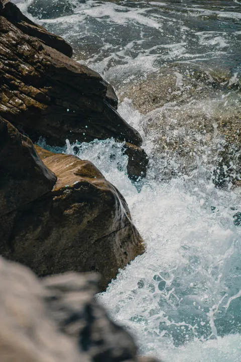 टकराती लहर मोबाइल वॉलपेपर · ocean_v · 1440×2160